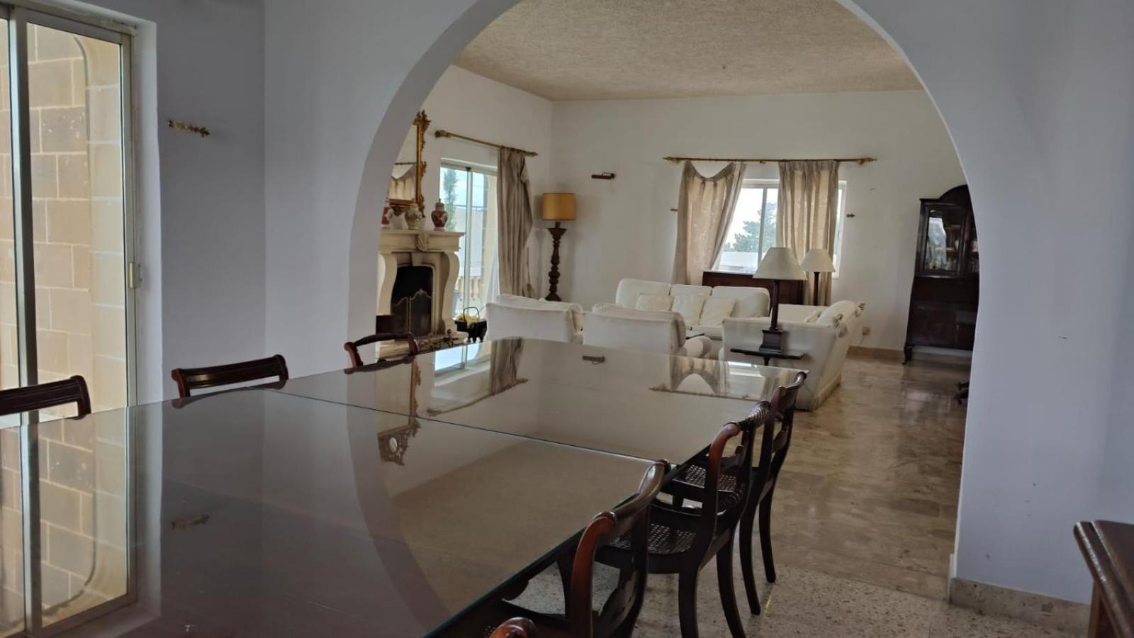 Stunning Villa With Pool, Table Tennis, Table Soccer And A Pool Table Naxxar Εξωτερικό φωτογραφία